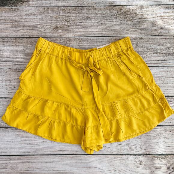 SO Pants - NWT WOMEN'S LARGE RUFFLE HIGH RISE PULL ON SHORTS